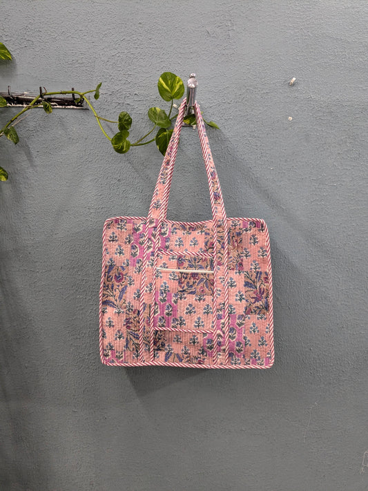 Cotton handmade block print bag, patchwork quilted bag, tote Large travel bag, Quilted Tote Bag, Quilted Cotton Tote bag With Zipper